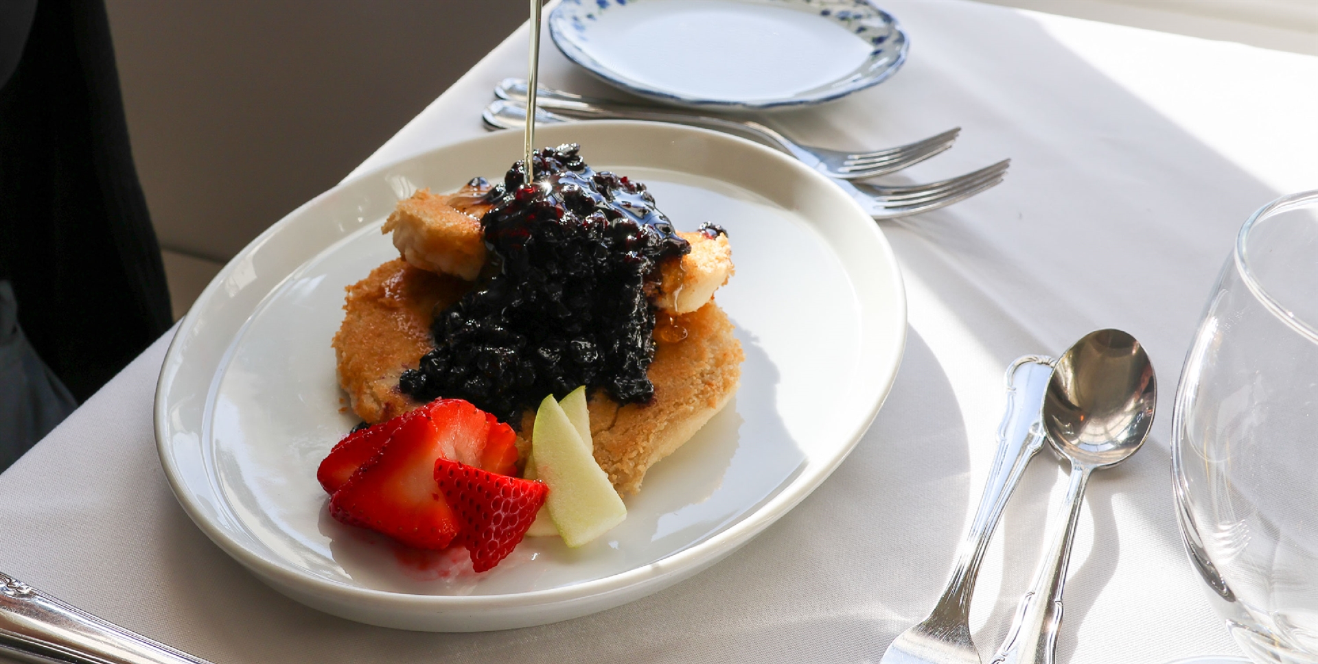 Pancakes aux bleuets sauvages et lait d’amande Picture